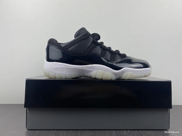 One Kick Jordan Low AV2187-001 Retro Air 72-10 11 0723